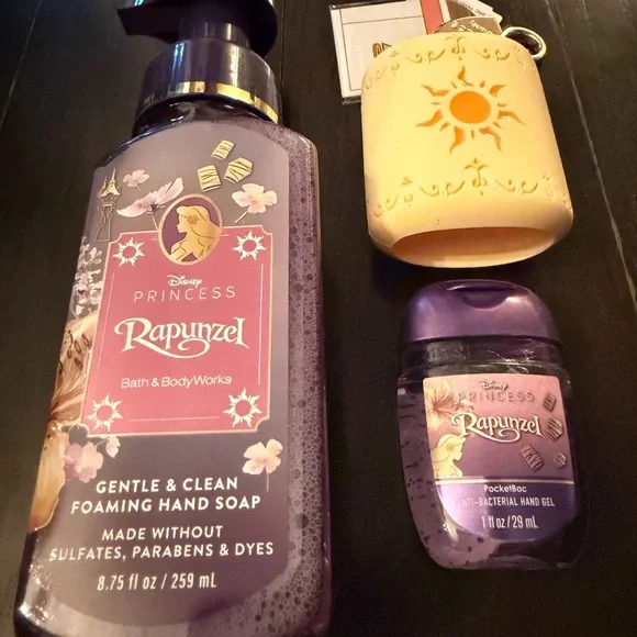 Bath & Body Works Disney Princess Rapunzel Light-up Pocket Holder, Soap, Lip Set - Picture 3 of 7